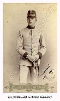 Fotografie Josefa Ferdinanda v uniformě.